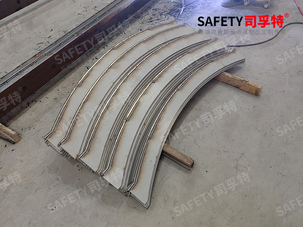 司孚特專業不銹鋼護欄立柱、不銹鋼駁接、玻璃夾具、不銹鋼精致鋼圓管方管生產廠家(圖7) 1 (6).jpg