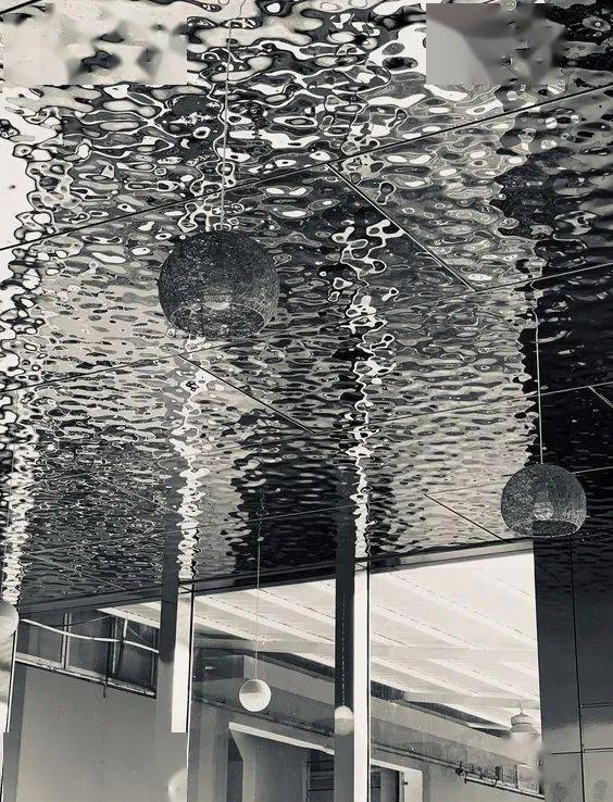 裝飾幕墻用水波紋不銹鋼扭曲板,高貴與典雅的空間藝術-司孚特不銹鋼制品加工生產(圖1) 2dbb971d3d8448bf9c4147ac80f1b2b4.jpeg