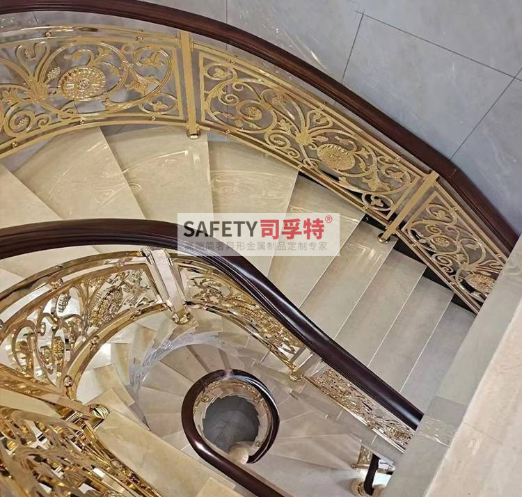 銅藝雕刻欄桿扶手,輕奢時尚,溫馨典雅(圖4) 銅藝雕刻欄桿扶手,輕奢時尚,溫馨典雅(圖4)